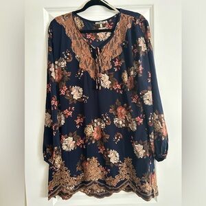 Gimmicks by BKE Navy Floral Lace tunic/dress
